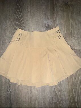 Princess Polly Beige Cream Pleated Skater Skirt with Buckles - size 4
